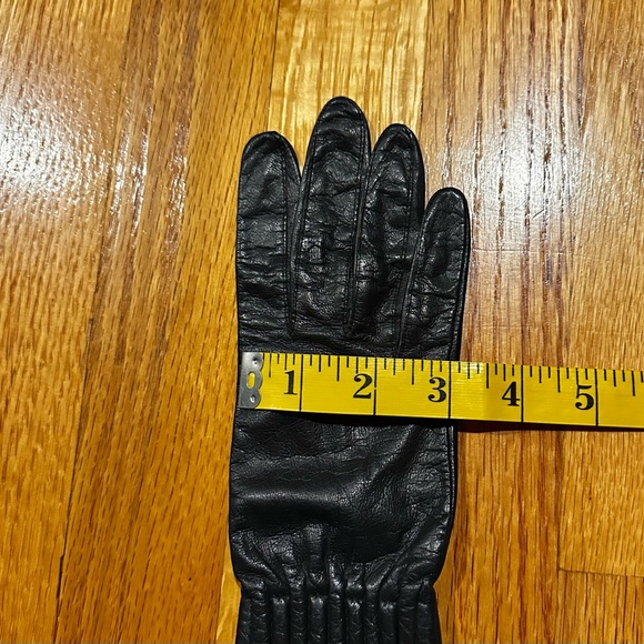 Anne Klein Leather Gloves - Picture 4 of 4